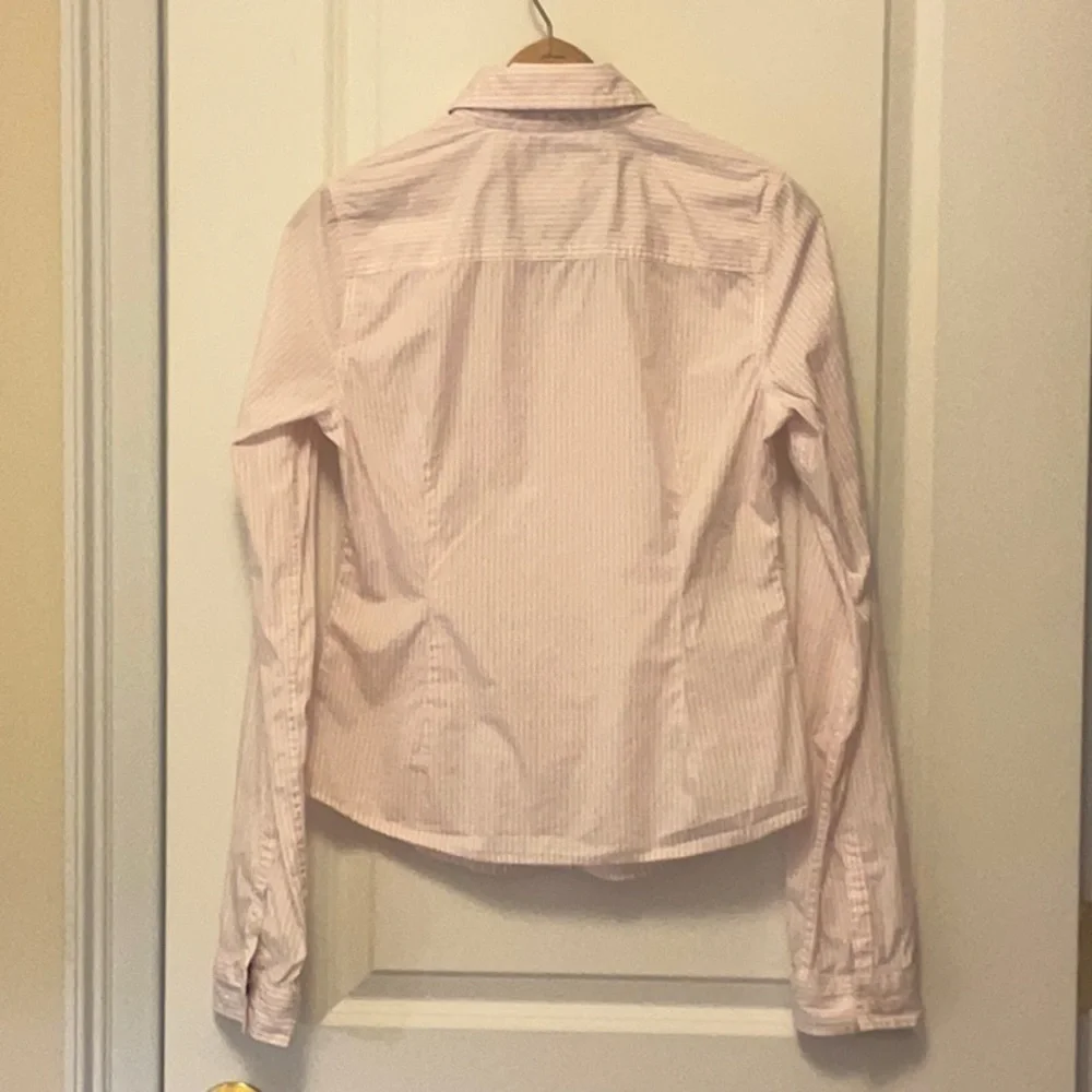 Abercrombie and Fitch Light Pink Pinstripe Long sleeve Blouse - Picture 4 of 12